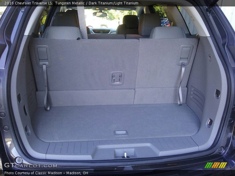 Tungsten Metallic / Dark Titanium/Light Titanium 2016 Chevrolet Traverse LS
