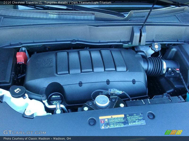 Tungsten Metallic / Dark Titanium/Light Titanium 2016 Chevrolet Traverse LS