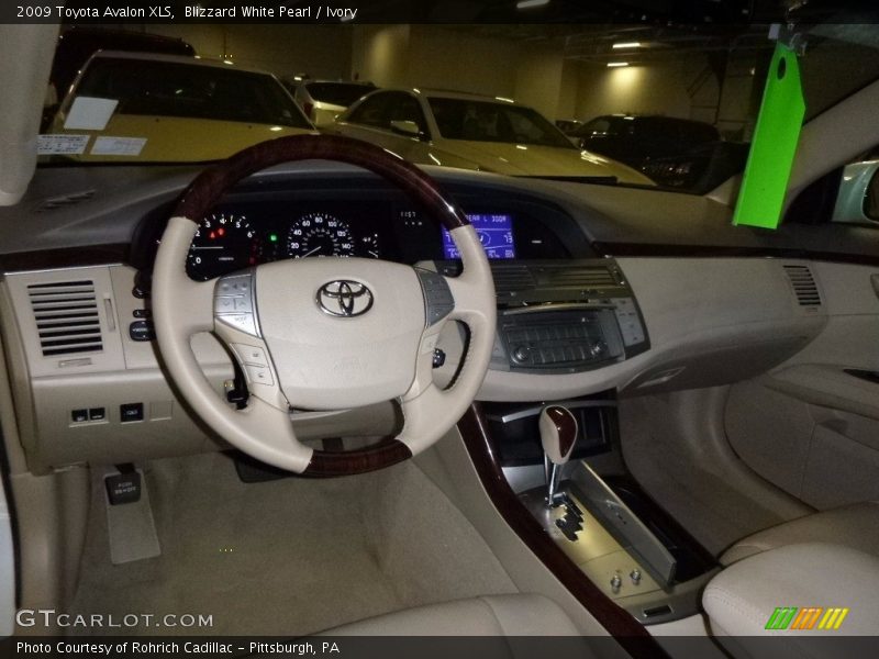 Blizzard White Pearl / Ivory 2009 Toyota Avalon XLS