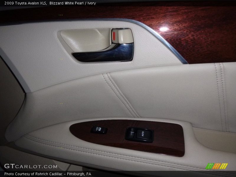 Blizzard White Pearl / Ivory 2009 Toyota Avalon XLS