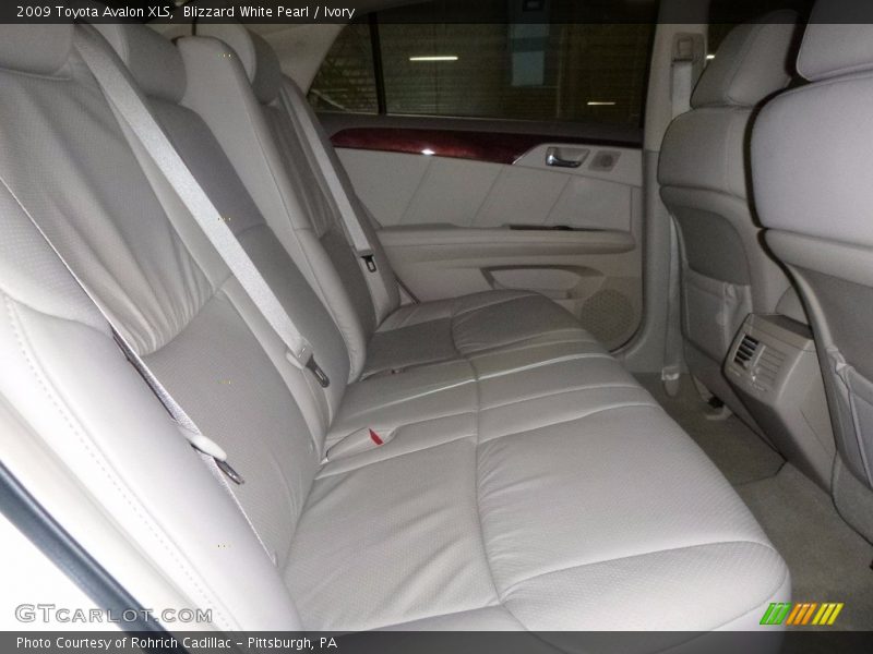Blizzard White Pearl / Ivory 2009 Toyota Avalon XLS