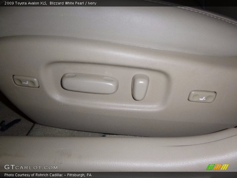 Blizzard White Pearl / Ivory 2009 Toyota Avalon XLS