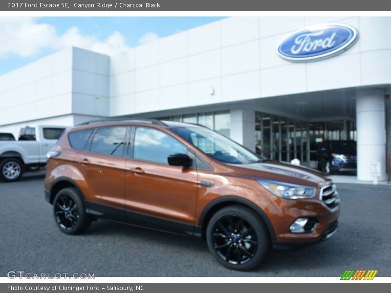 Canyon Ridge / Charcoal Black 2017 Ford Escape SE