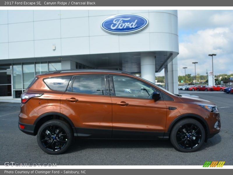Canyon Ridge / Charcoal Black 2017 Ford Escape SE