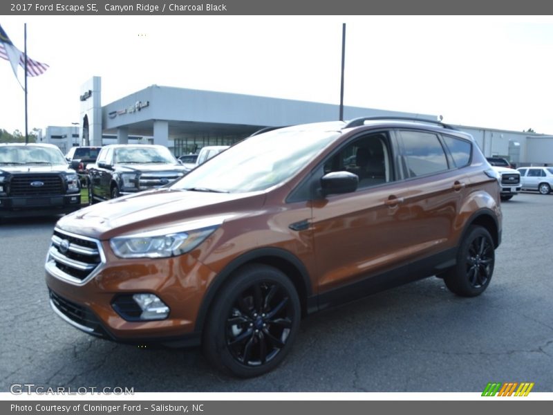 Canyon Ridge / Charcoal Black 2017 Ford Escape SE