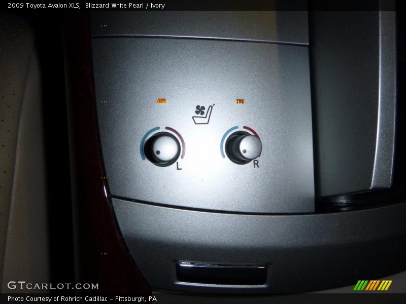 Blizzard White Pearl / Ivory 2009 Toyota Avalon XLS