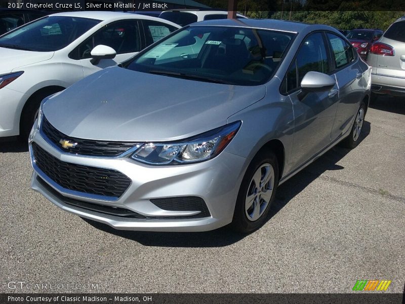 Silver Ice Metallic / Jet Black 2017 Chevrolet Cruze LS