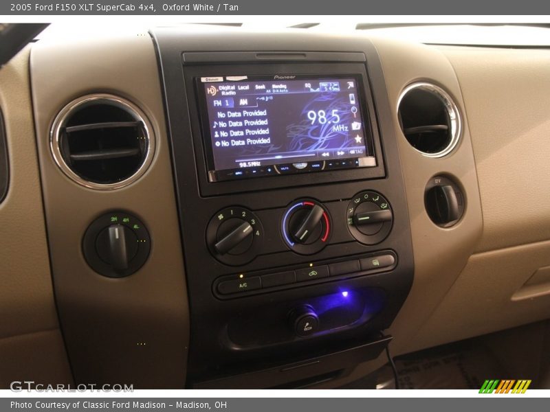 Oxford White / Tan 2005 Ford F150 XLT SuperCab 4x4