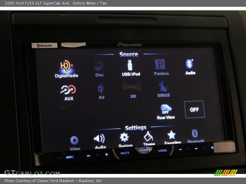 Oxford White / Tan 2005 Ford F150 XLT SuperCab 4x4