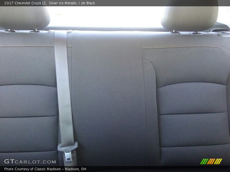 Silver Ice Metallic / Jet Black 2017 Chevrolet Cruze LS