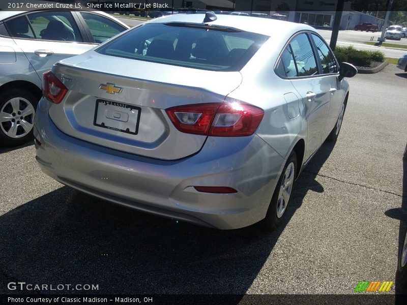 Silver Ice Metallic / Jet Black 2017 Chevrolet Cruze LS