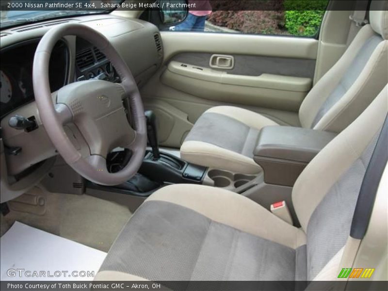 Sahara Beige Metallic / Parchment 2000 Nissan Pathfinder SE 4x4