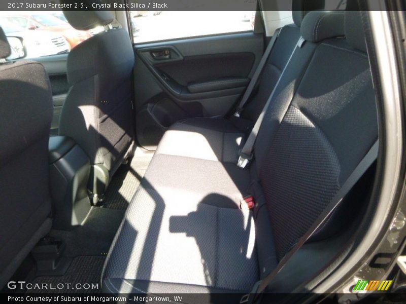 Crystal Black Silica / Black 2017 Subaru Forester 2.5i
