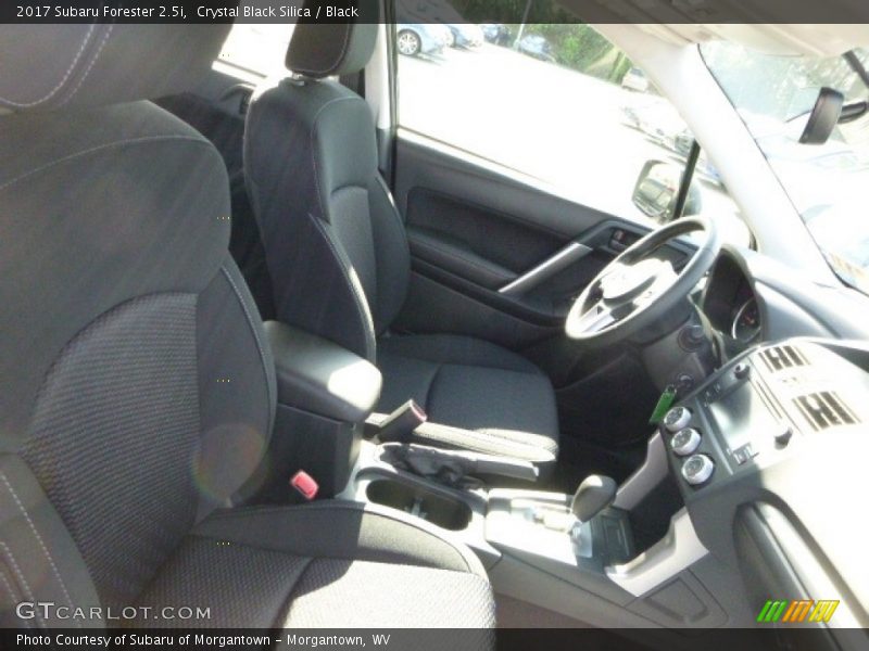 Crystal Black Silica / Black 2017 Subaru Forester 2.5i