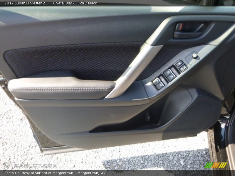 Crystal Black Silica / Black 2017 Subaru Forester 2.5i