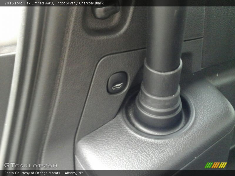 Ingot Silver / Charcoal Black 2016 Ford Flex Limited AWD