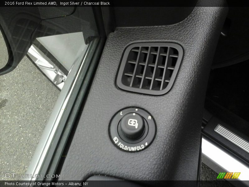 Ingot Silver / Charcoal Black 2016 Ford Flex Limited AWD