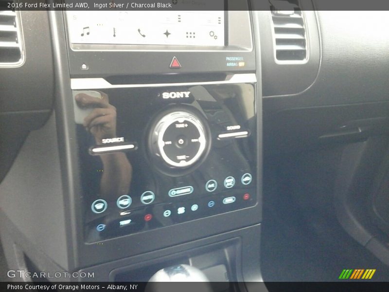 Ingot Silver / Charcoal Black 2016 Ford Flex Limited AWD