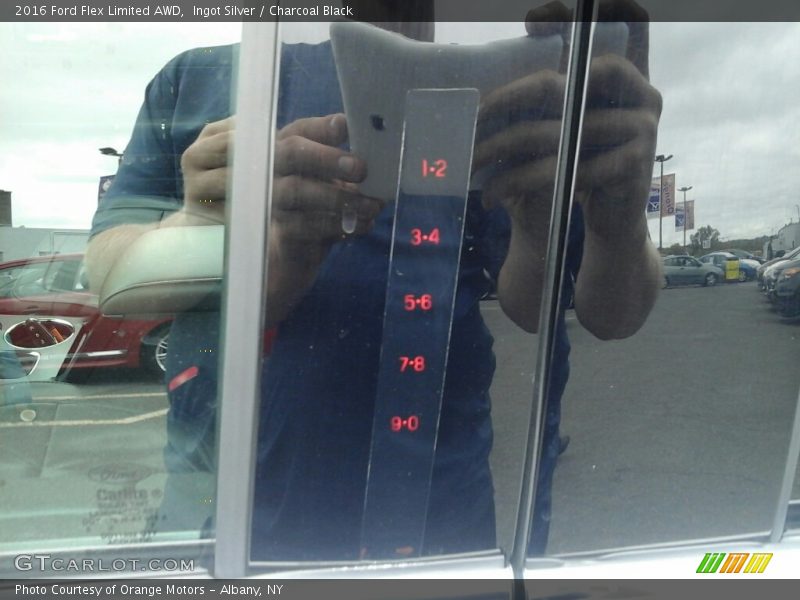 Ingot Silver / Charcoal Black 2016 Ford Flex Limited AWD