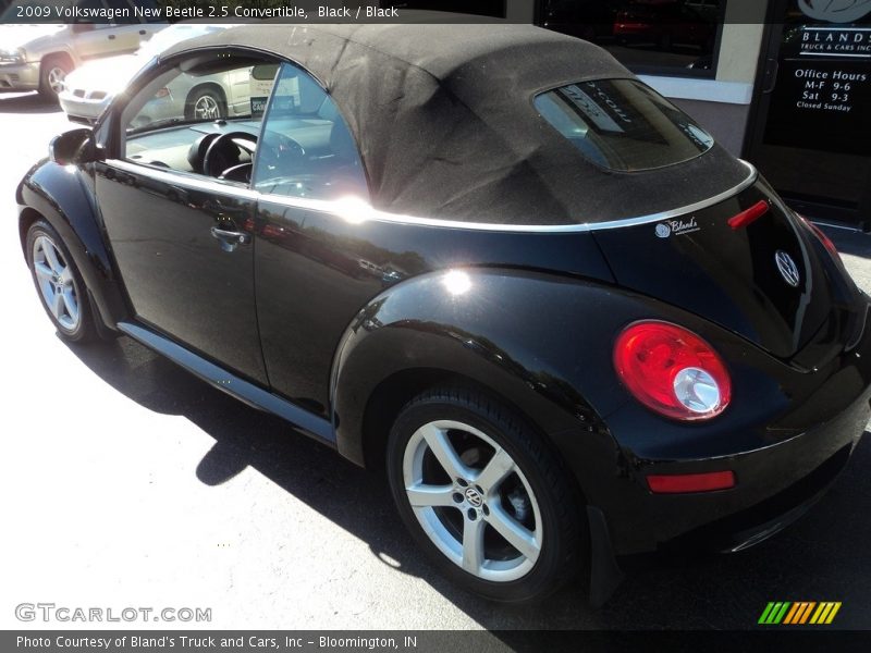 Black / Black 2009 Volkswagen New Beetle 2.5 Convertible