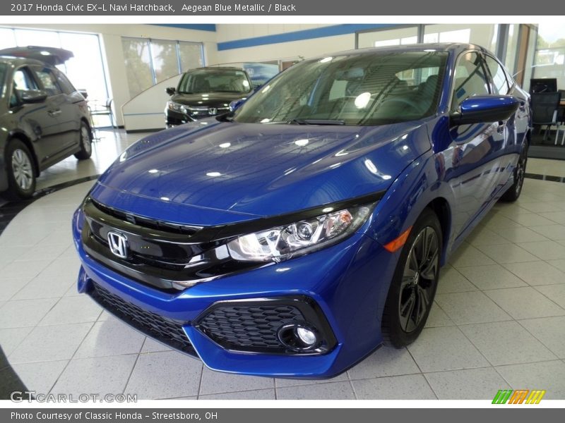 Front 3/4 View of 2017 Civic EX-L Navi Hatchback