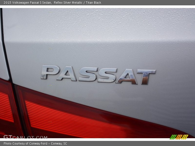 Reflex Silver Metallic / Titan Black 2015 Volkswagen Passat S Sedan