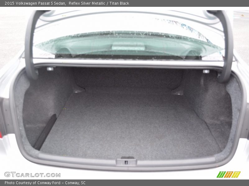 Reflex Silver Metallic / Titan Black 2015 Volkswagen Passat S Sedan