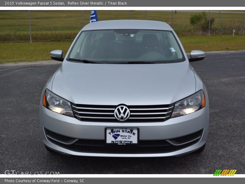 Reflex Silver Metallic / Titan Black 2015 Volkswagen Passat S Sedan