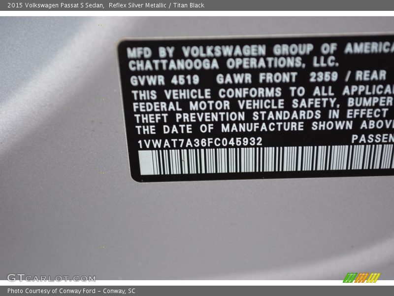 Reflex Silver Metallic / Titan Black 2015 Volkswagen Passat S Sedan