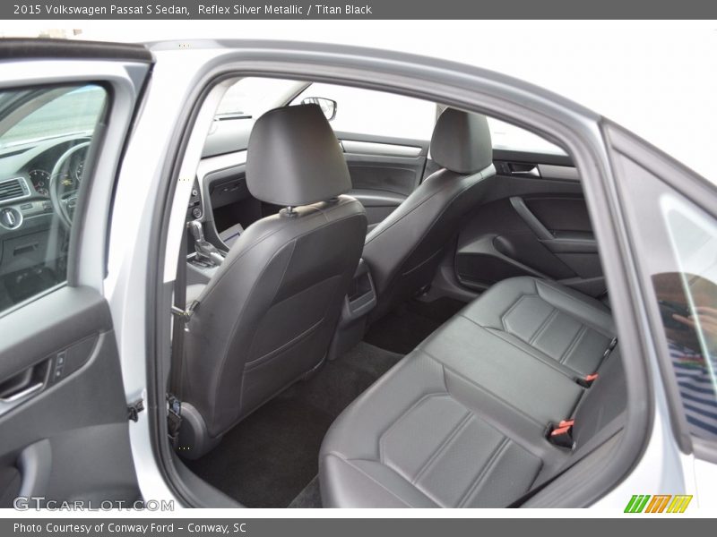 Reflex Silver Metallic / Titan Black 2015 Volkswagen Passat S Sedan