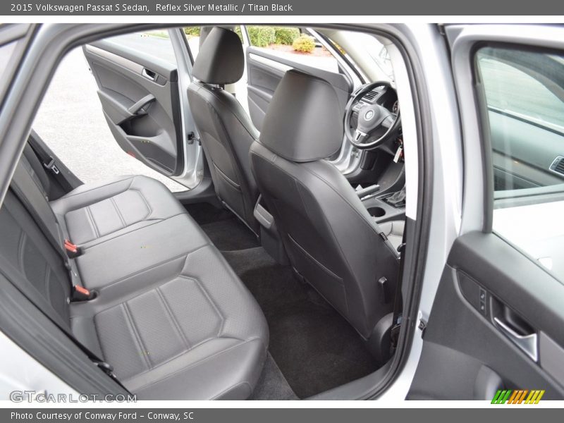 Reflex Silver Metallic / Titan Black 2015 Volkswagen Passat S Sedan