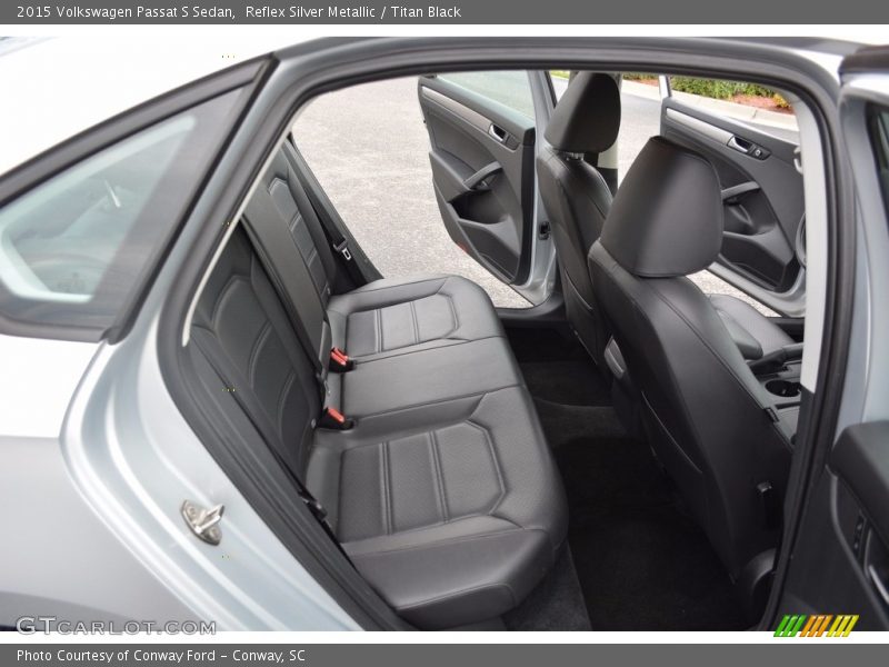 Reflex Silver Metallic / Titan Black 2015 Volkswagen Passat S Sedan