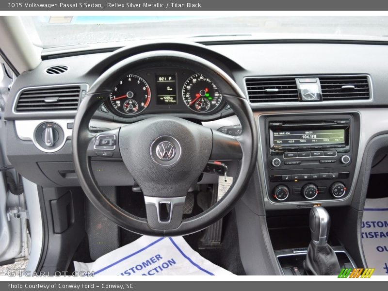 Reflex Silver Metallic / Titan Black 2015 Volkswagen Passat S Sedan