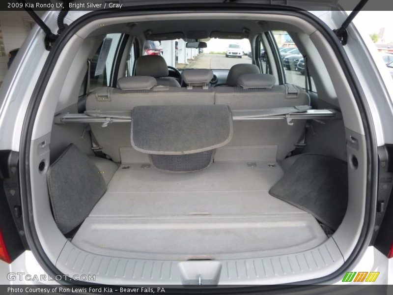 Bright Silver / Gray 2009 Kia Rondo LX