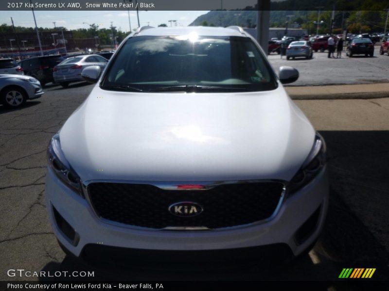 Snow White Pearl / Black 2017 Kia Sorento LX AWD