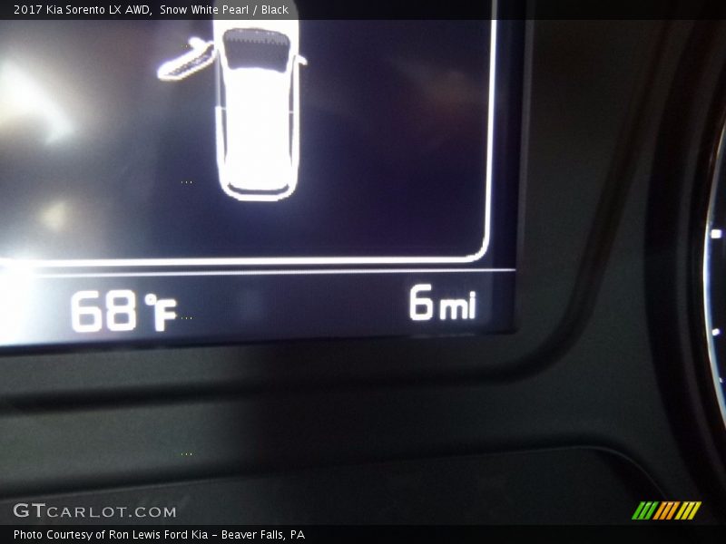 Snow White Pearl / Black 2017 Kia Sorento LX AWD