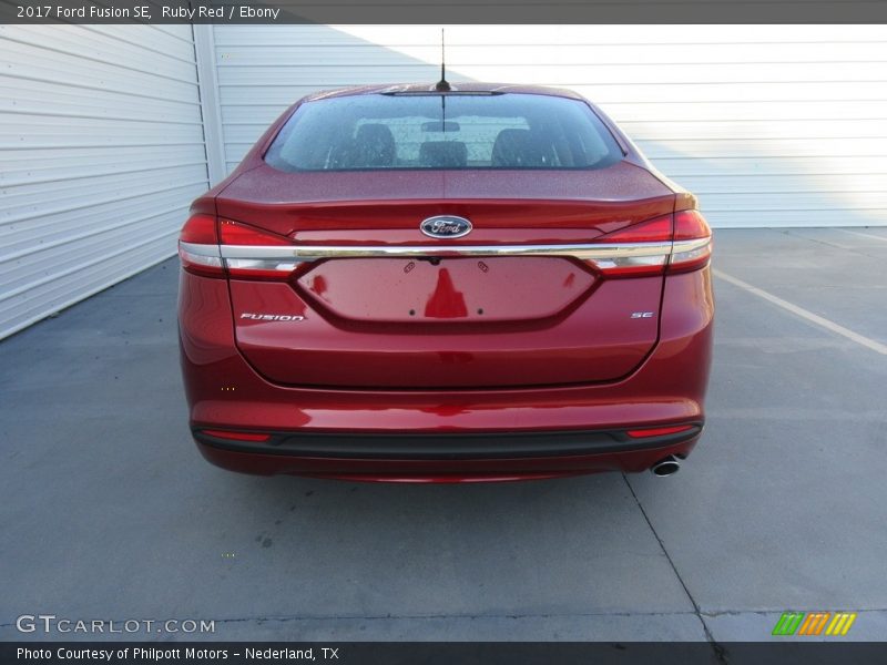 Ruby Red / Ebony 2017 Ford Fusion SE