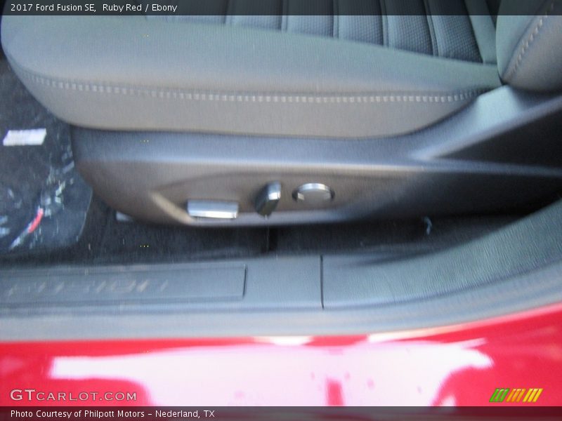 Ruby Red / Ebony 2017 Ford Fusion SE