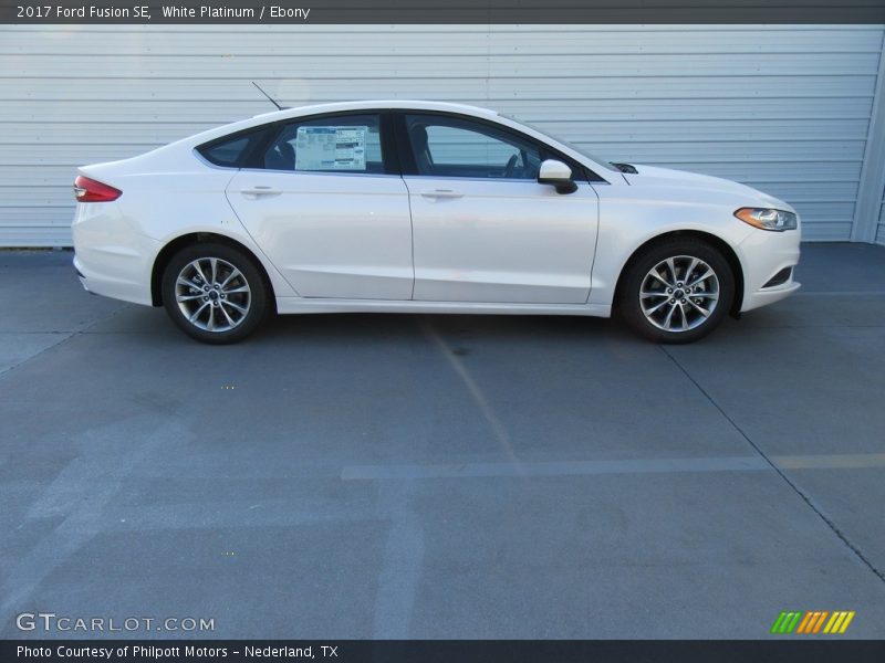 White Platinum / Ebony 2017 Ford Fusion SE