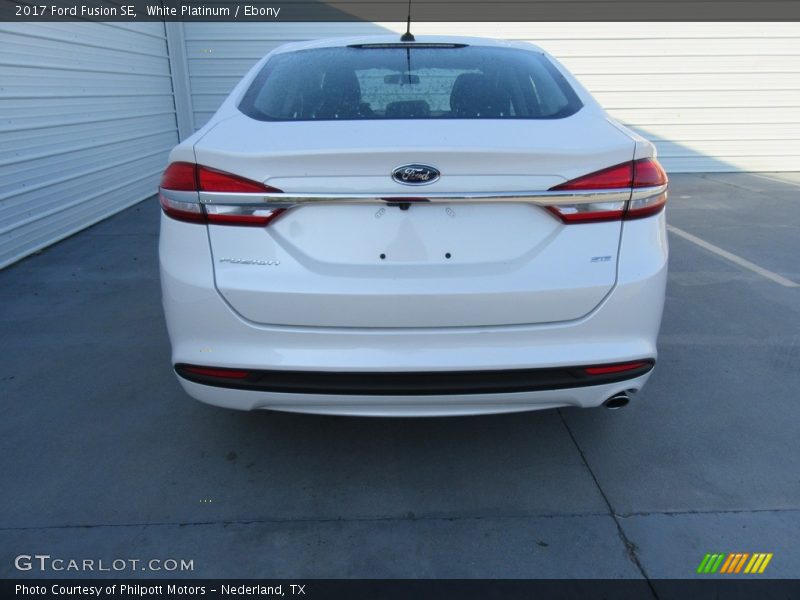 White Platinum / Ebony 2017 Ford Fusion SE