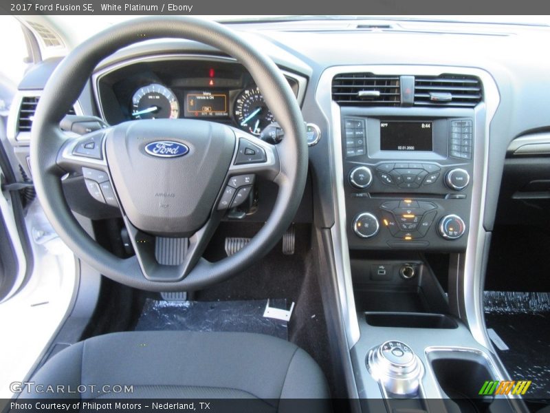 White Platinum / Ebony 2017 Ford Fusion SE
