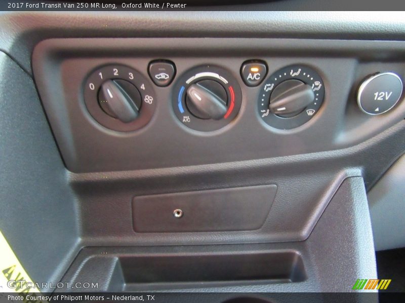 Controls of 2017 Transit Van 250 MR Long