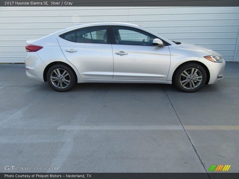 Silver / Gray 2017 Hyundai Elantra SE