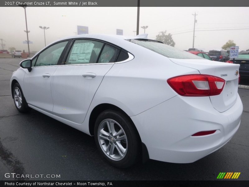 Summit White / Jet Black 2017 Chevrolet Cruze LT
