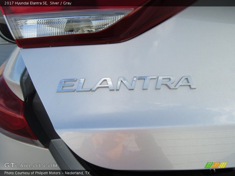 Silver / Gray 2017 Hyundai Elantra SE