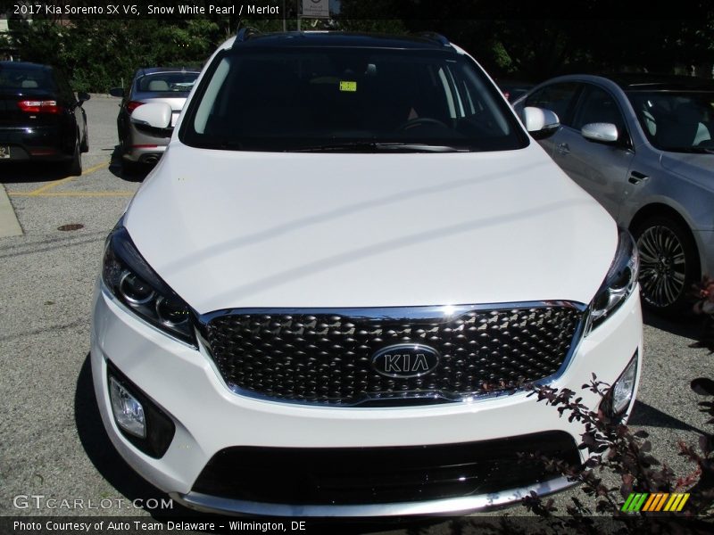 Snow White Pearl / Merlot 2017 Kia Sorento SX V6