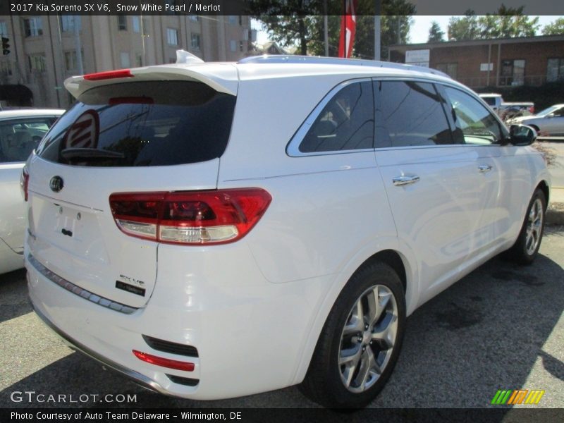 Snow White Pearl / Merlot 2017 Kia Sorento SX V6