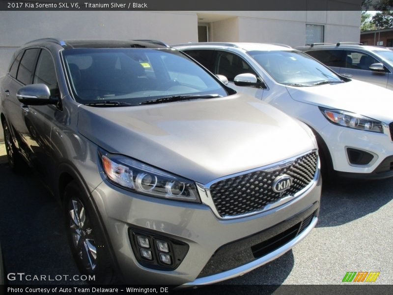 Titanium Silver / Black 2017 Kia Sorento SXL V6