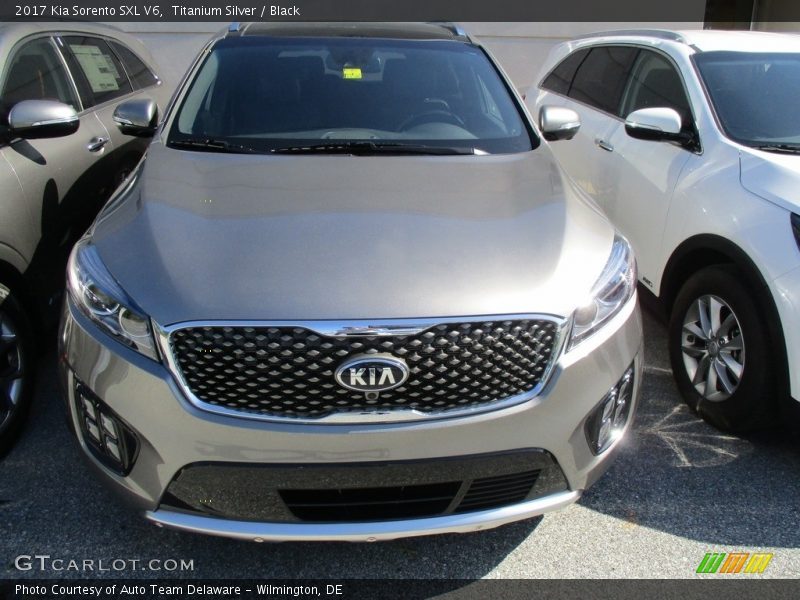 Titanium Silver / Black 2017 Kia Sorento SXL V6