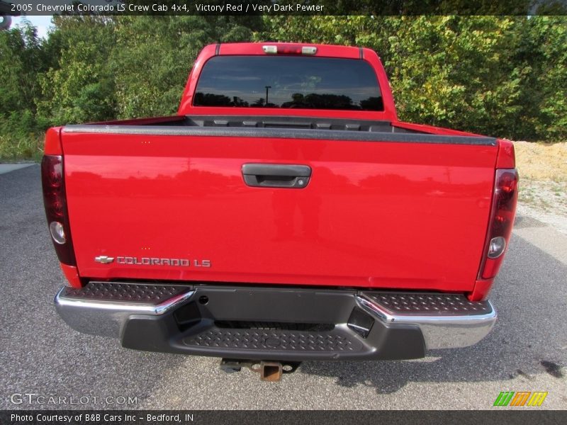 Victory Red / Very Dark Pewter 2005 Chevrolet Colorado LS Crew Cab 4x4